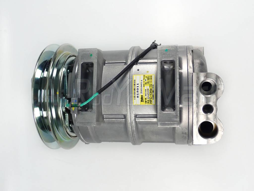 คอมแอร์ Komatsu PC200 พูเล่ 1ร่องB 24V รูใหญ่ หัวแปะบนเอียงขวา Valeo